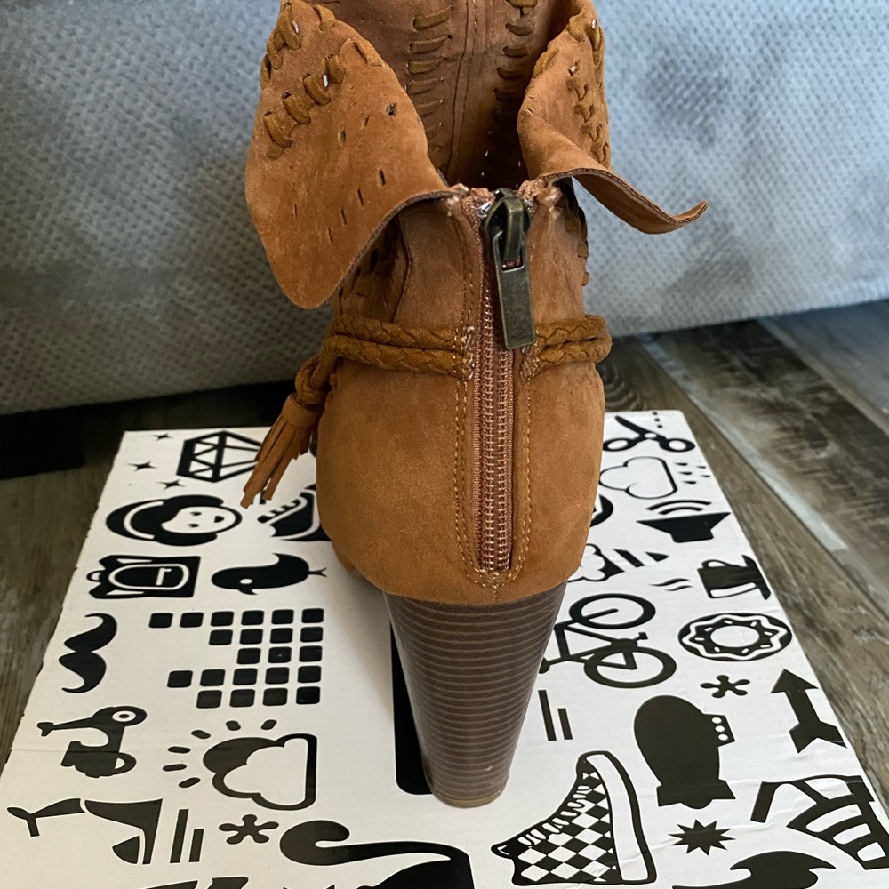 Caramel fall bootie - Picture 7 of 7